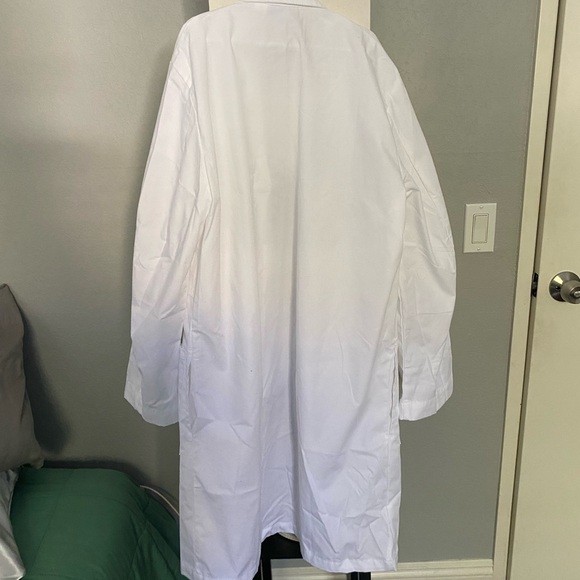 Lab Coat - Picture 3 of 7